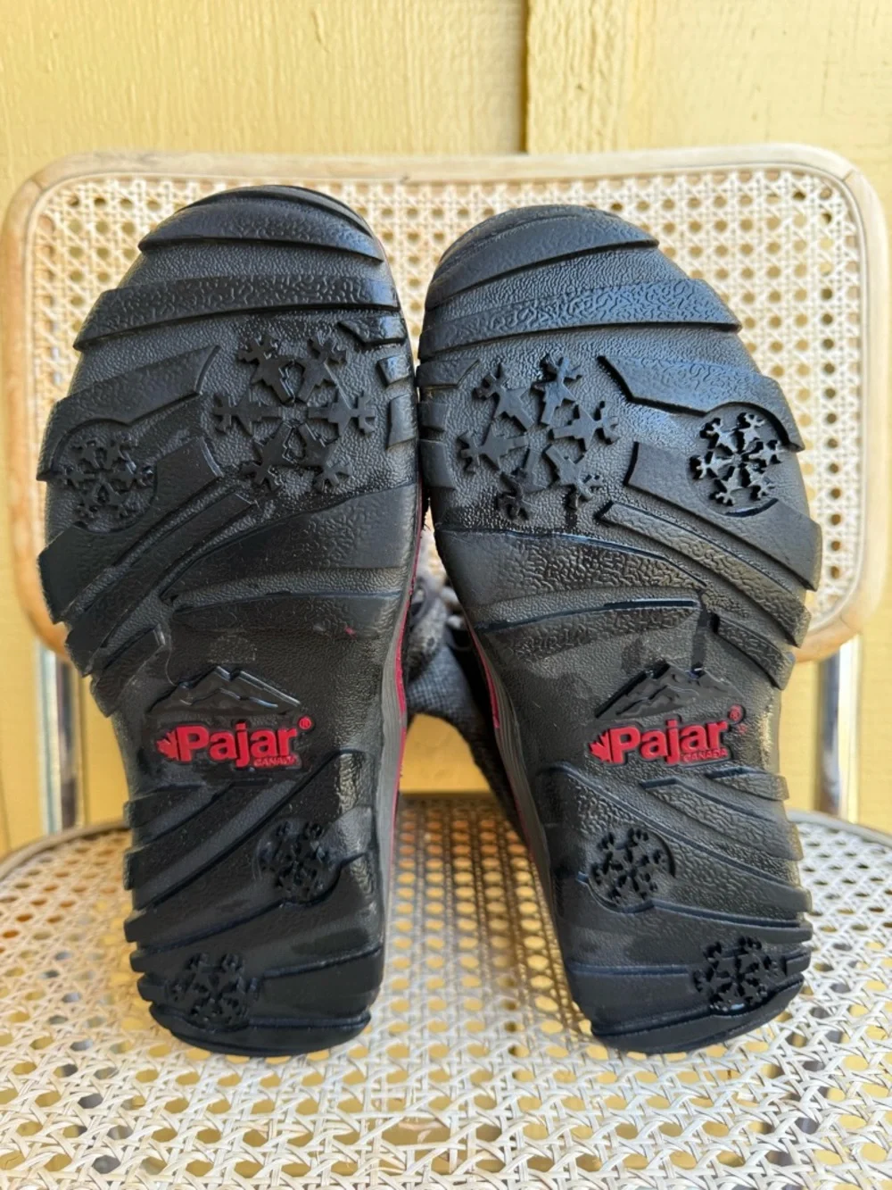 Pajar Canada Winter Boots Black Insulated Waterproof Women’s size 8